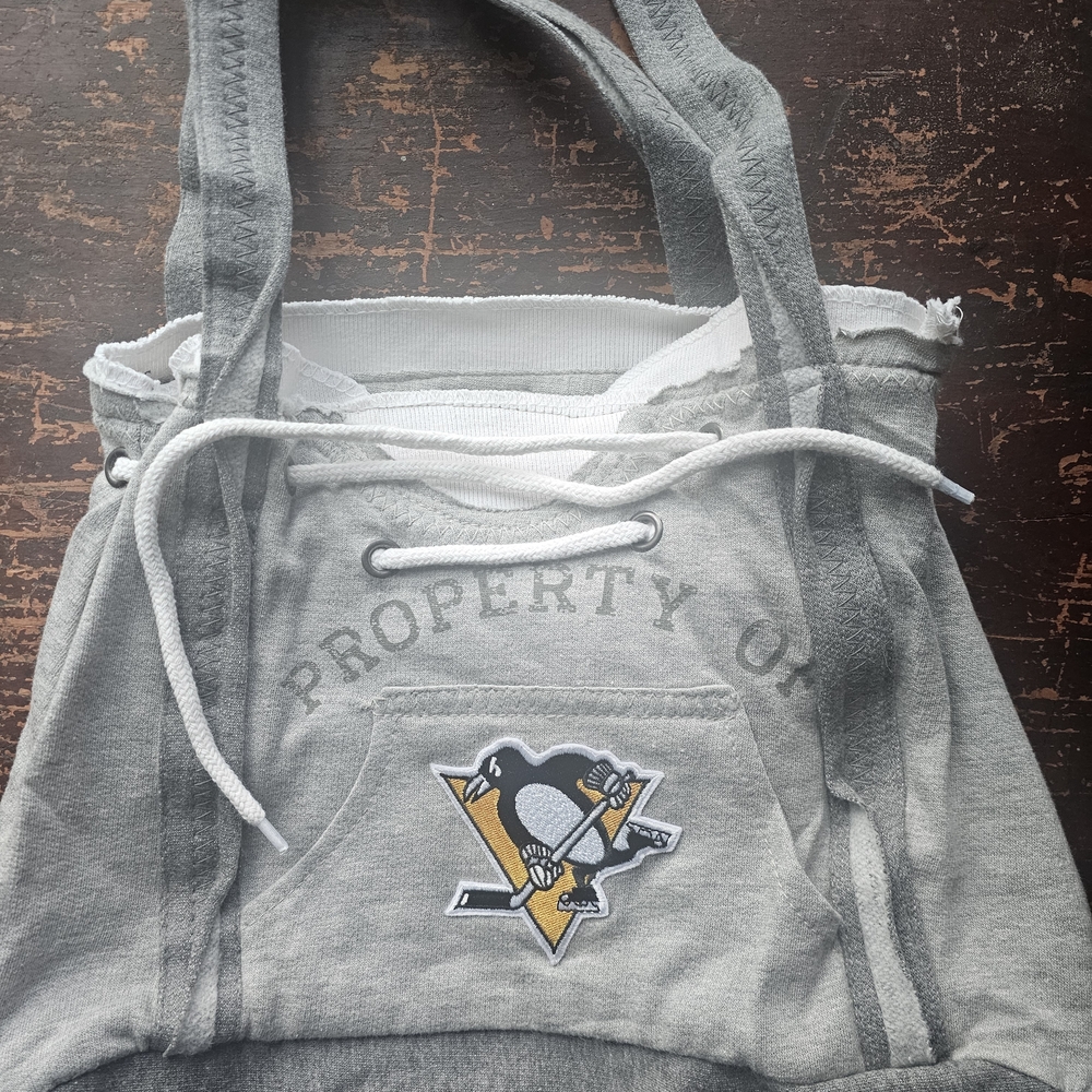 Pittsburgh Penguins Gray Hoody Purse By Little Earth
